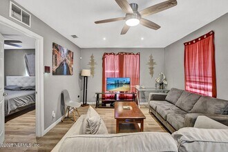 3323 Myrtle Ave N in Jacksonville, FL - Building Photo - Building Photo