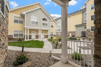 Regency Hill Apartments in Woodbury, MN - Building Photo - Building Photo