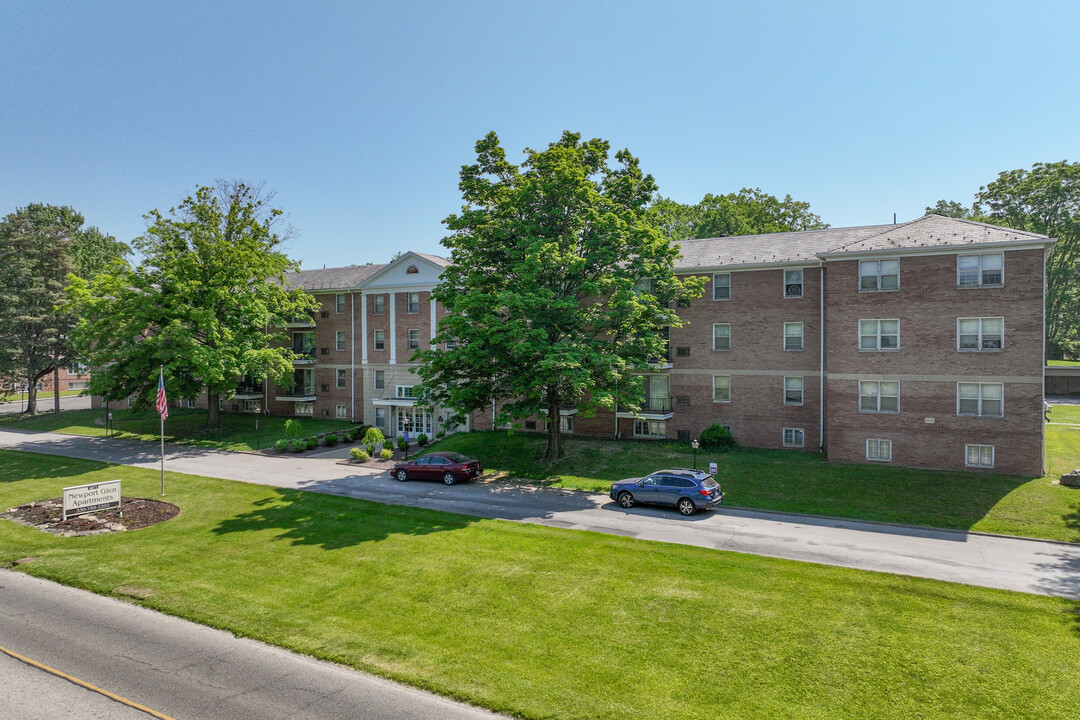 Newport Glen Apartments in Boardman, OH - Foto de edificio