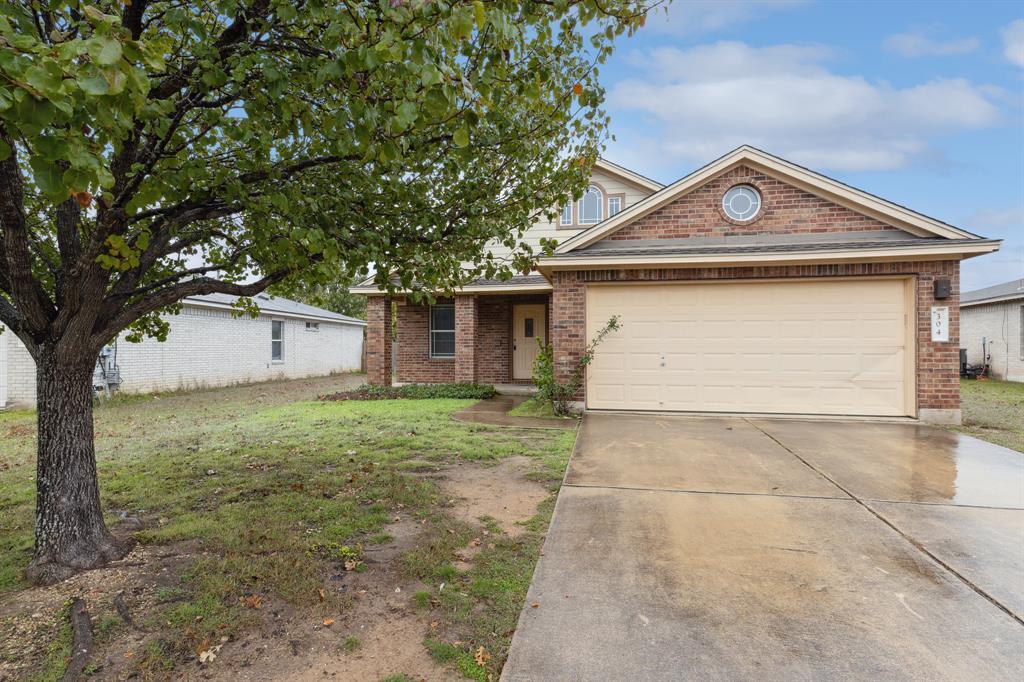 304 McCarthur Dr in Leander, TX - Building Photo