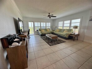 10777 W Sample Rd in Coral Springs, FL - Building Photo - Building Photo