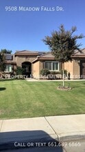 9508 Meadow Falls Dr in Bakersfield, CA - Building Photo - Building Photo