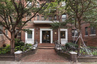 385 Argyle Rd in Brooklyn, NY - Building Photo - Building Photo