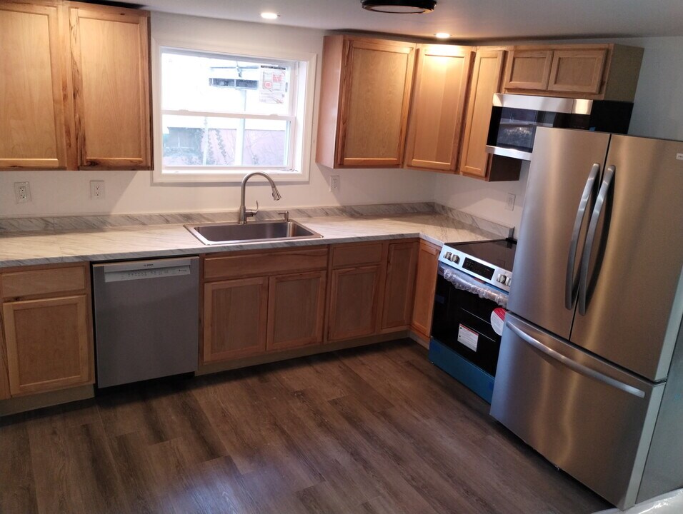 2119 W Norwegian St in Pottsville, PA - Building Photo