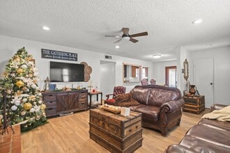 311 Cross St in Shafter, CA - Building Photo - Building Photo