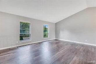 5227 Suntrail Dr in Florissant, MO - Building Photo - Building Photo