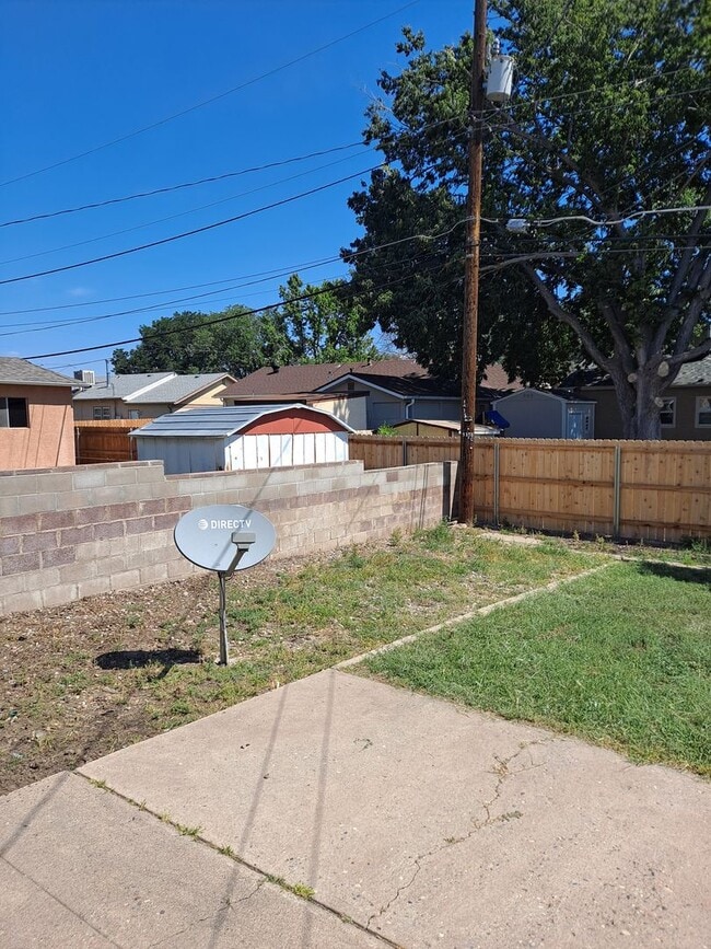 1612 Garwood Dr in Pueblo, CO - Foto de edificio - Building Photo