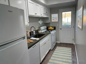 16971 Hoskins, 2 in Huntington Beach, CA - Foto de edificio - Building Photo