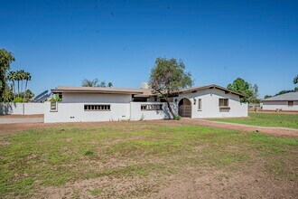 834 N Constellation Way in Gilbert, AZ - Building Photo - Building Photo