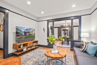 3820 SE Belmont St in Portland, OR - Building Photo - Building Photo