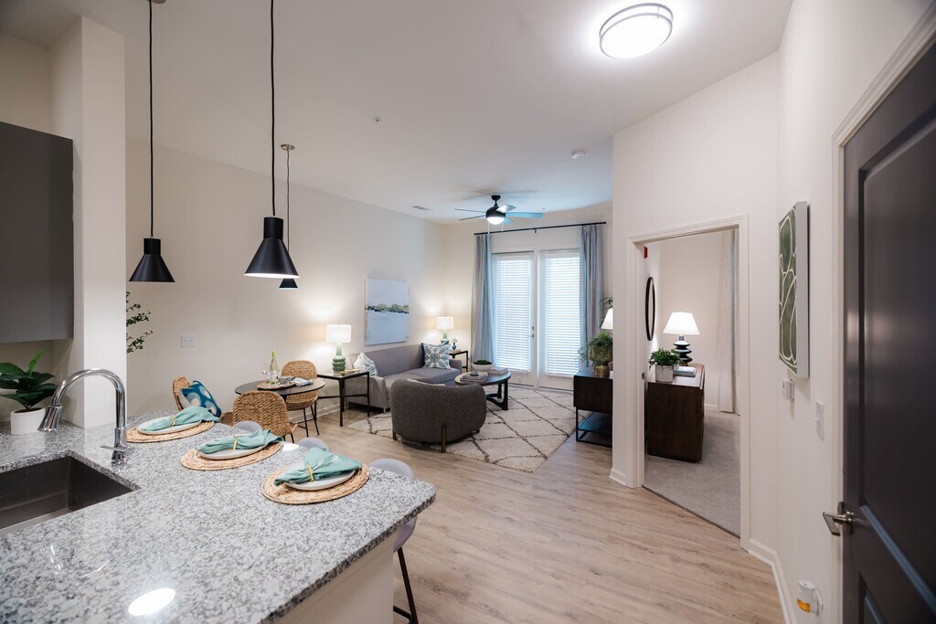 Hudson Renaissance Apartments in Wilmington, NC