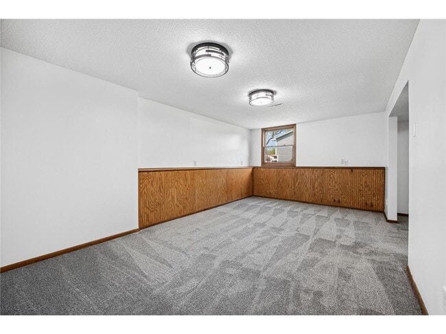 property at 91 Egret Blvd NW