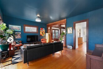 4215 S Lucile St in Seattle, WA - Foto de edificio - Building Photo