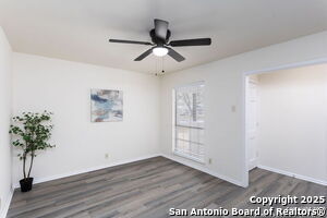 3400 Quakertown Dr in San Antonio, TX - Foto de edificio - Building Photo