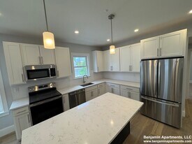 55 Fairbanks St, Unit 2 in Boston, MA - Building Photo
