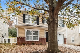 2011 Dunsmore Ln in Waxhaw, NC - Building Photo - Building Photo