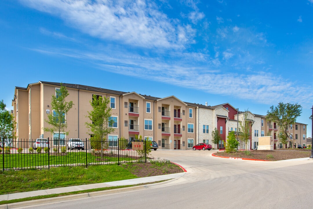 Hills At Leander in Leander, TX - Foto de edificio