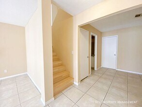 8316 Cove Landing Ave in Las Vegas, NV - Building Photo - Building Photo