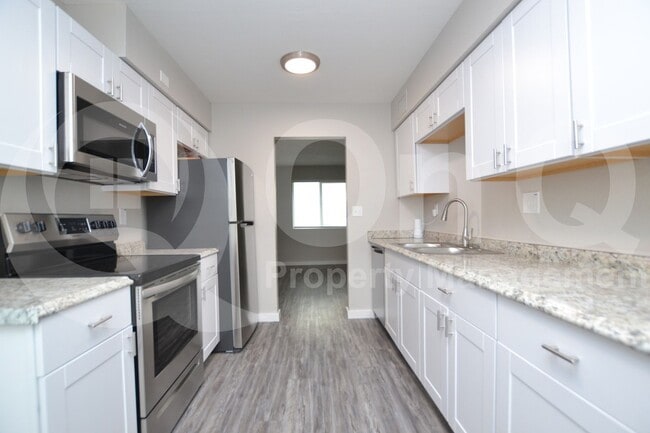 property at 2210 W Devonshire Ave