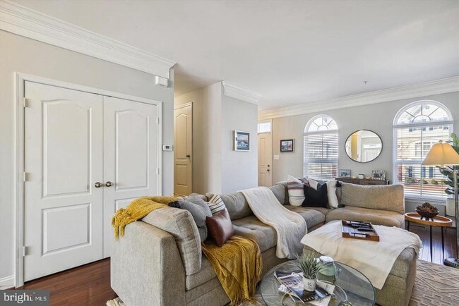 property at 605 S Cherry Grove Ave