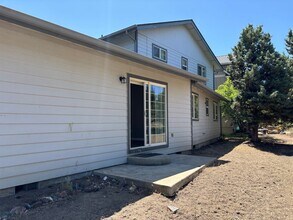 1523 NE Frank McClean Ct in Bend, OR - Building Photo - Building Photo