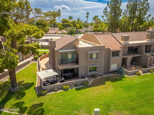 7424 N Vía Camello Del Norte in Scottsdale, AZ - Building Photo - Building Photo