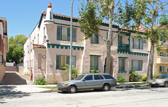 827 S Gramercy Pl in Los Angeles, CA - Building Photo - Building Photo