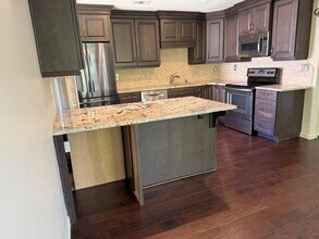4 Plantation Dr NE in Atlanta, GA - Building Photo - Building Photo