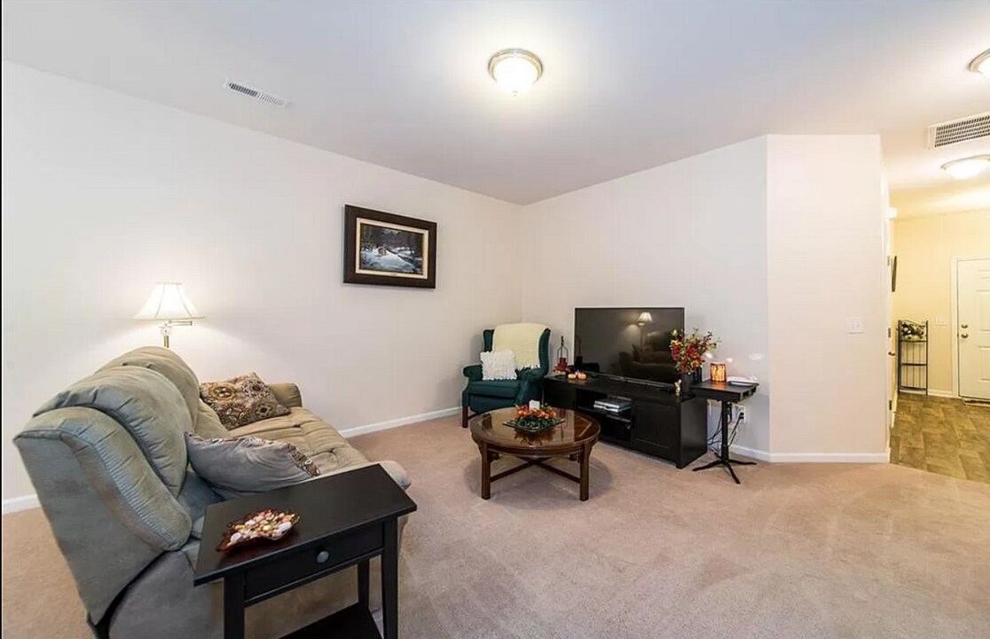 2411 Hartfield Cir in Winston-Salem, NC - Building Photo