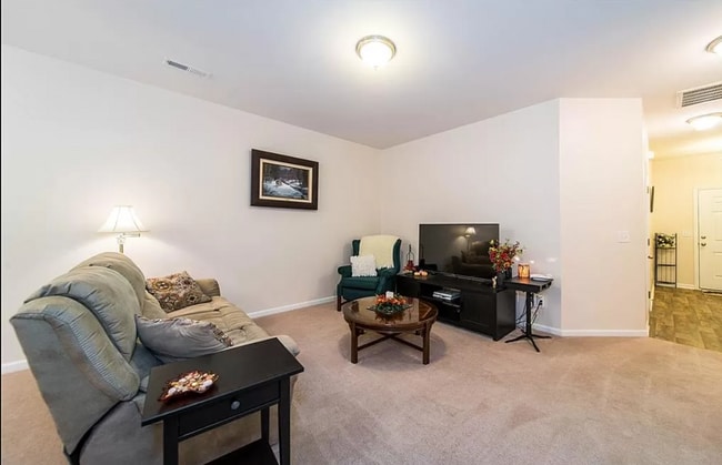 2411 Hartfield Cir
