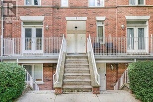 7 Sudbury St in Toronto, ON - Building Photo