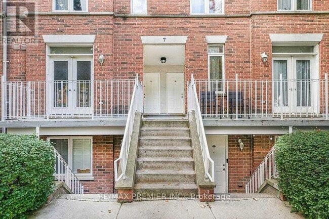 property at 7 Sudbury St