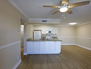 5319 Summerlin Rd in Ft. Myers, FL - Building Photo - Building Photo