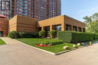 330-1330 McCowan Rd in Toronto, ON - Building Photo - Building Photo