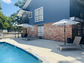 Third Street Apartments in League City, TX - Building Photo - Building Photo