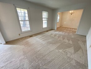 106 Downing Ct in Chapel Hill, NC - Building Photo - Building Photo