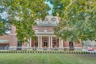 160 Bryant St in Buffalo, NY - Building Photo - Building Photo