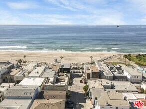 4400 Ocean Dr in Manhattan Beach, CA - Building Photo - Building Photo