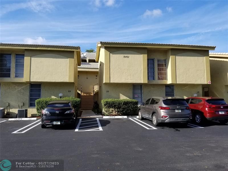 8401 W Sample Rd in Coral Springs, FL - Building Photo