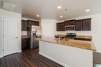 4691 Woodford Cir in Bessemer, AL - Building Photo - Building Photo