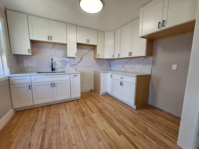property at 1115 N Louise Dr