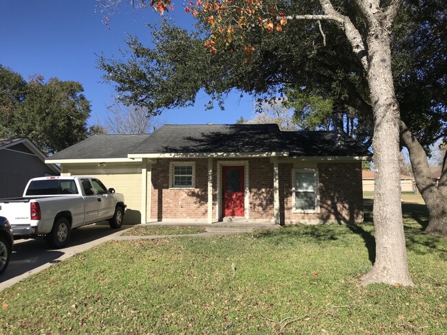 property at 1036 E 3rd St