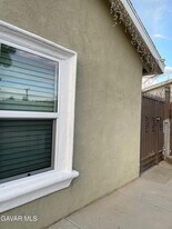369 E Avenue R4 in Palmdale, CA - Building Photo