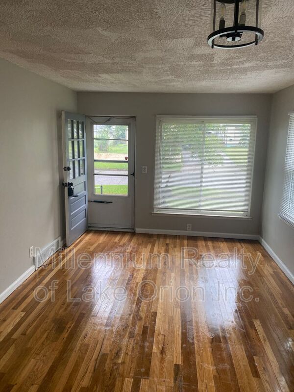 46 E Ypsilanti Ave in Pontiac, MI - Building Photo - Building Photo