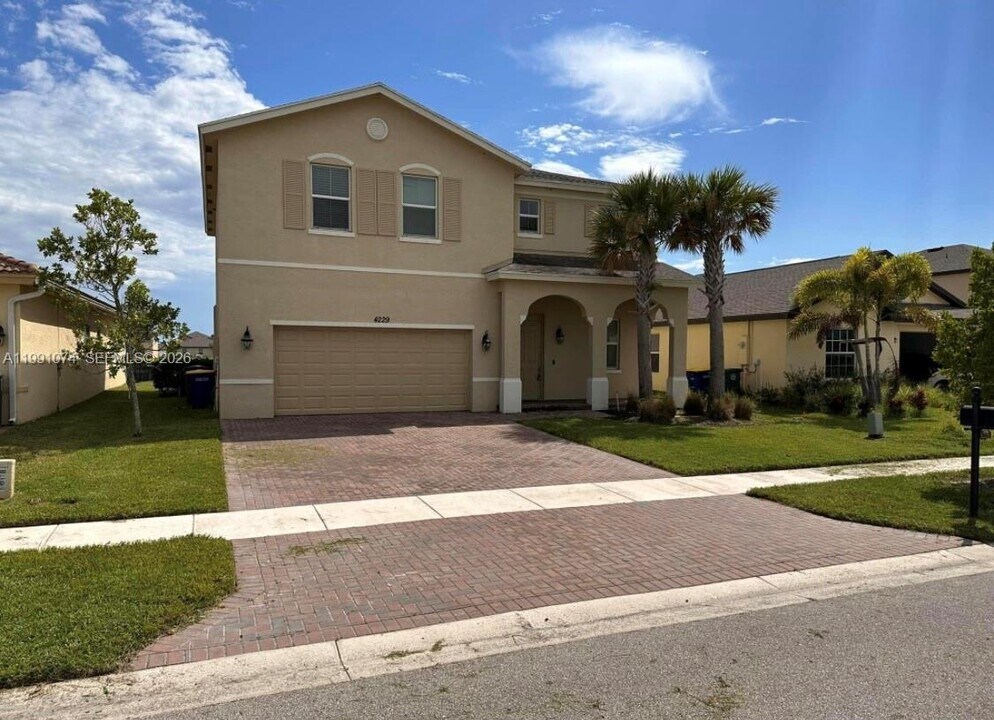 4229 Troon Pl in Fort Pierce, FL - Building Photo