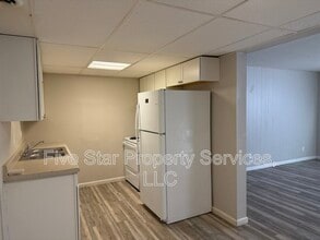 205 W Allen St in Springfield, IL - Building Photo - Building Photo