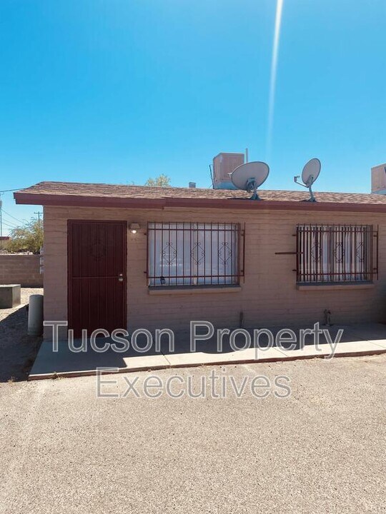 5760 S Park Ave in Tucson, AZ - Building Photo