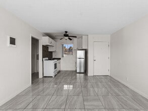 4533 Pickford St in Los Angeles, CA - Building Photo - Building Photo