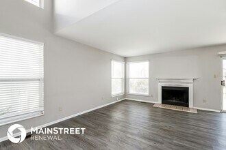 2820 Liberty Landing Ct in Florissant, MO - Building Photo - Building Photo