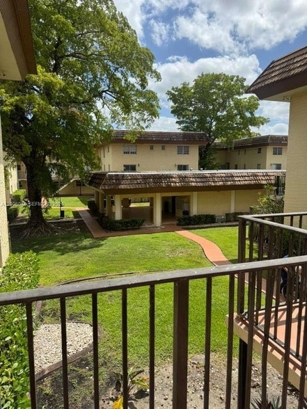 8500 SW 109th Ave, Unit 6216 in Miami, FL - Foto de edificio - Building Photo